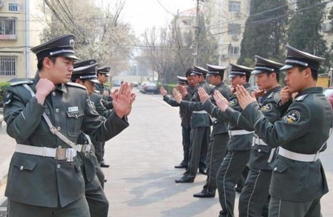 加拿大周大福遭抢，保安袖手旁观