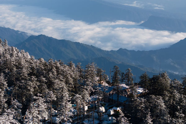 瓦屋山，自然与文化交融的瑰宝